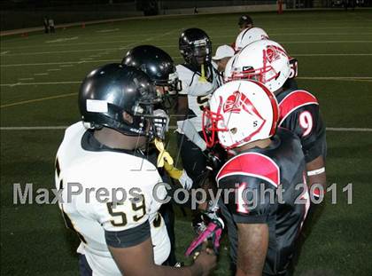 Thumbnail 2 in View Park vs. Animo South Los Angeles (CIF LA City Section D3 Final) photogallery.
