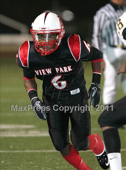 Thumbnail 3 in View Park vs. Animo South Los Angeles (CIF LA City Section D3 Final) photogallery.
