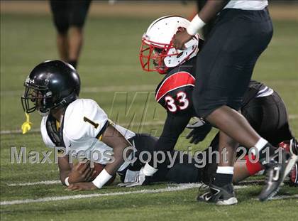 Thumbnail 3 in View Park vs. Animo South Los Angeles (CIF LA City Section D3 Final) photogallery.