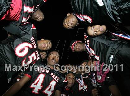 Thumbnail 3 in View Park vs. Animo South Los Angeles (CIF LA City Section D3 Final) photogallery.