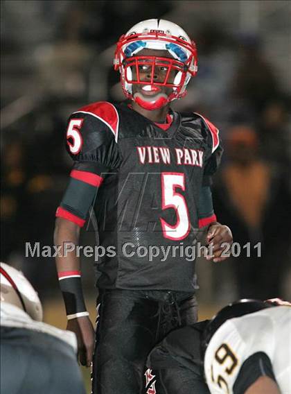 Thumbnail 1 in View Park vs. Animo South Los Angeles (CIF LA City Section D3 Final) photogallery.