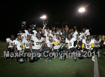 Thumbnail 1 in View Park vs. Animo South Los Angeles (CIF LA City Section D3 Final) photogallery.
