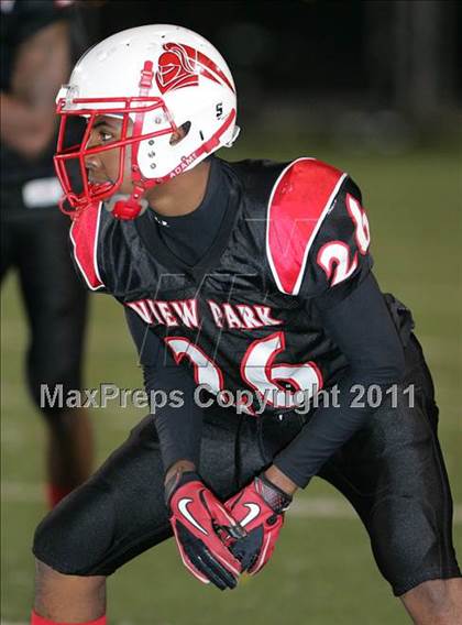 Thumbnail 3 in View Park vs. Animo South Los Angeles (CIF LA City Section D3 Final) photogallery.