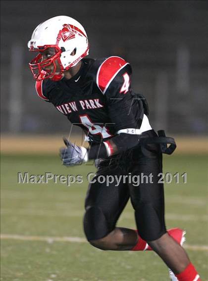 Thumbnail 3 in View Park vs. Animo South Los Angeles (CIF LA City Section D3 Final) photogallery.