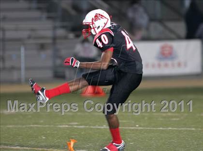 Thumbnail 3 in View Park vs. Animo South Los Angeles (CIF LA City Section D3 Final) photogallery.
