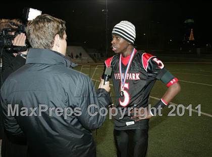 Thumbnail 3 in View Park vs. Animo South Los Angeles (CIF LA City Section D3 Final) photogallery.