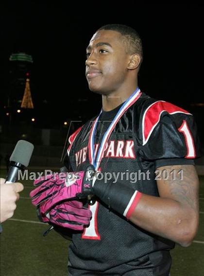 Thumbnail 1 in View Park vs. Animo South Los Angeles (CIF LA City Section D3 Final) photogallery.