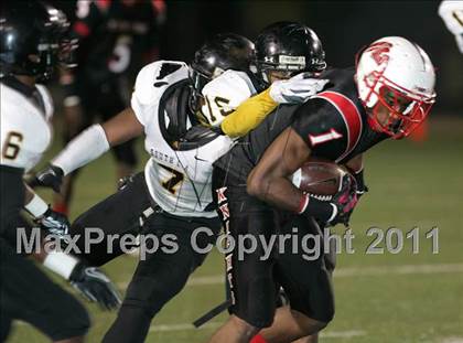 Thumbnail 1 in View Park vs. Animo South Los Angeles (CIF LA City Section D3 Final) photogallery.