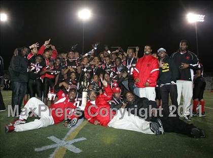 Thumbnail 1 in View Park vs. Animo South Los Angeles (CIF LA City Section D3 Final) photogallery.