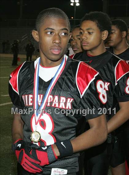 Thumbnail 3 in View Park vs. Animo South Los Angeles (CIF LA City Section D3 Final) photogallery.
