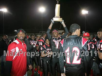 Thumbnail 3 in View Park vs. Animo South Los Angeles (CIF LA City Section D3 Final) photogallery.
