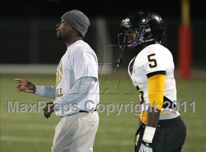 Thumbnail 1 in View Park vs. Animo South Los Angeles (CIF LA City Section D3 Final) photogallery.