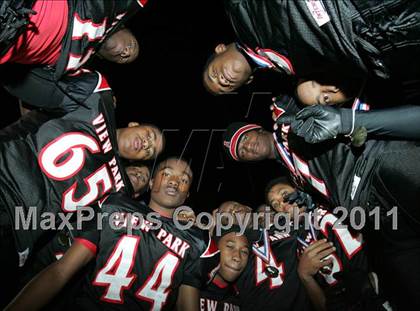 Thumbnail 2 in View Park vs. Animo South Los Angeles (CIF LA City Section D3 Final) photogallery.