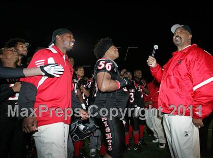 Thumbnail 2 in View Park vs. Animo South Los Angeles (CIF LA City Section D3 Final) photogallery.