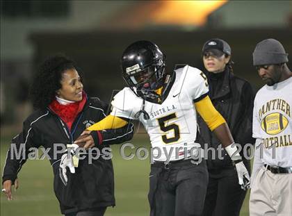 Thumbnail 1 in View Park vs. Animo South Los Angeles (CIF LA City Section D3 Final) photogallery.