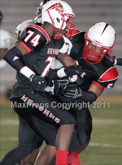Thumbnail 1 in View Park vs. Animo South Los Angeles (CIF LA City Section D3 Final) photogallery.