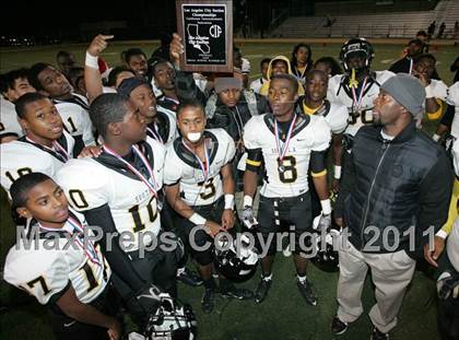 Thumbnail 1 in View Park vs. Animo South Los Angeles (CIF LA City Section D3 Final) photogallery.