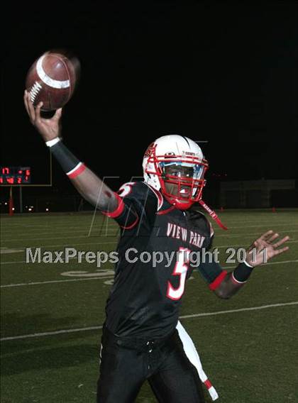 Thumbnail 3 in View Park vs. Animo South Los Angeles (CIF LA City Section D3 Final) photogallery.