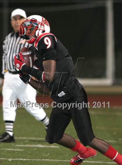 Thumbnail 3 in View Park vs. Animo South Los Angeles (CIF LA City Section D3 Final) photogallery.