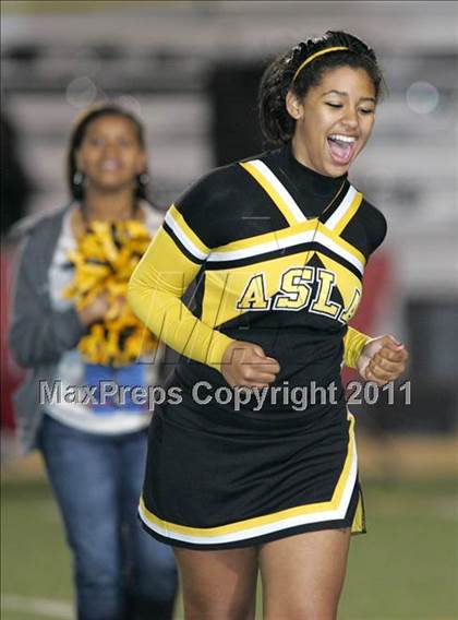 Thumbnail 1 in View Park vs. Animo South Los Angeles (CIF LA City Section D3 Final) photogallery.