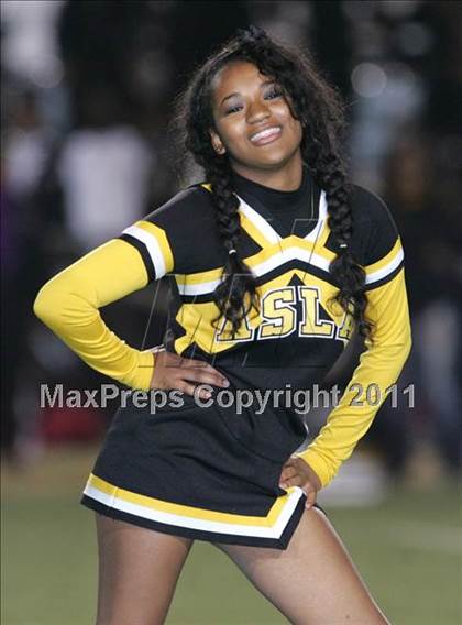 Thumbnail 2 in View Park vs. Animo South Los Angeles (CIF LA City Section D3 Final) photogallery.