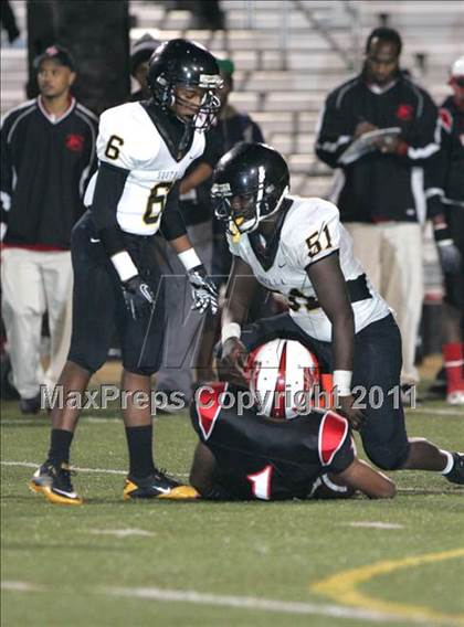 Thumbnail 1 in View Park vs. Animo South Los Angeles (CIF LA City Section D3 Final) photogallery.