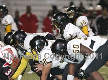 Thumbnail 3 in View Park vs. Animo South Los Angeles (CIF LA City Section D3 Final) photogallery.