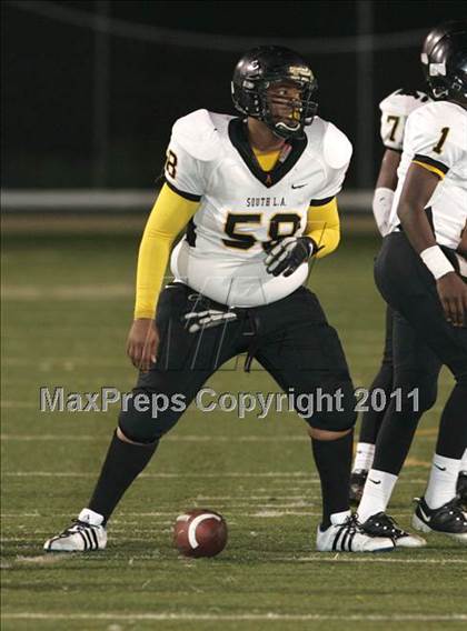 Thumbnail 3 in View Park vs. Animo South Los Angeles (CIF LA City Section D3 Final) photogallery.