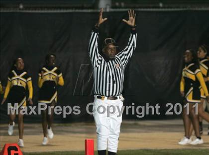 Thumbnail 3 in View Park vs. Animo South Los Angeles (CIF LA City Section D3 Final) photogallery.