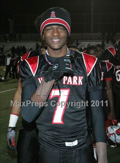 Thumbnail 2 in View Park vs. Animo South Los Angeles (CIF LA City Section D3 Final) photogallery.