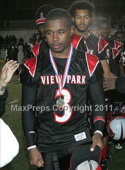 Thumbnail 3 in View Park vs. Animo South Los Angeles (CIF LA City Section D3 Final) photogallery.