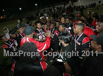 Thumbnail 1 in View Park vs. Animo South Los Angeles (CIF LA City Section D3 Final) photogallery.
