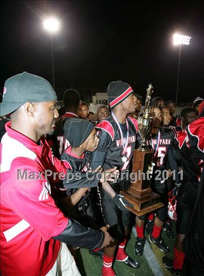 Thumbnail 1 in View Park vs. Animo South Los Angeles (CIF LA City Section D3 Final) photogallery.