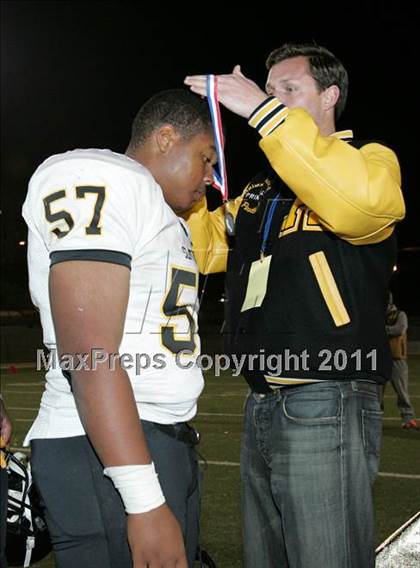 Thumbnail 2 in View Park vs. Animo South Los Angeles (CIF LA City Section D3 Final) photogallery.
