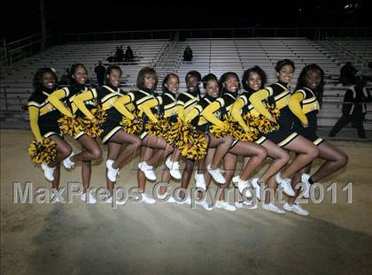 Thumbnail 1 in View Park vs. Animo South Los Angeles (CIF LA City Section D3 Final) photogallery.