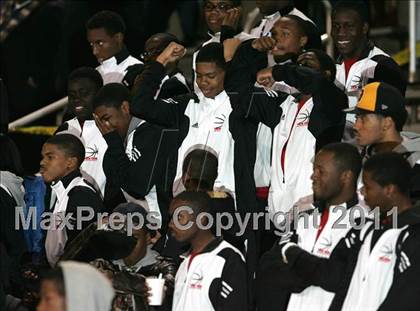 Thumbnail 3 in View Park vs. Animo South Los Angeles (CIF LA City Section D3 Final) photogallery.