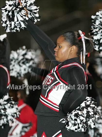 Thumbnail 1 in View Park vs. Animo South Los Angeles (CIF LA City Section D3 Final) photogallery.