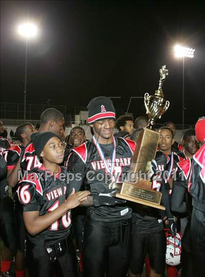 Thumbnail 2 in View Park vs. Animo South Los Angeles (CIF LA City Section D3 Final) photogallery.