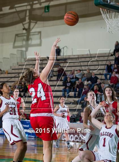 Thumbnail 2 in Jamesville-DeWitt vs. Albertus Magnus (NYSPHSAA Class A Semifinal) photogallery.