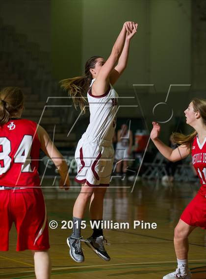 Thumbnail 1 in Jamesville-DeWitt vs. Albertus Magnus (NYSPHSAA Class A Semifinal) photogallery.