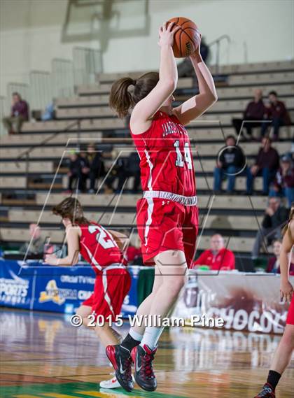 Thumbnail 2 in Jamesville-DeWitt vs. Albertus Magnus (NYSPHSAA Class A Semifinal) photogallery.