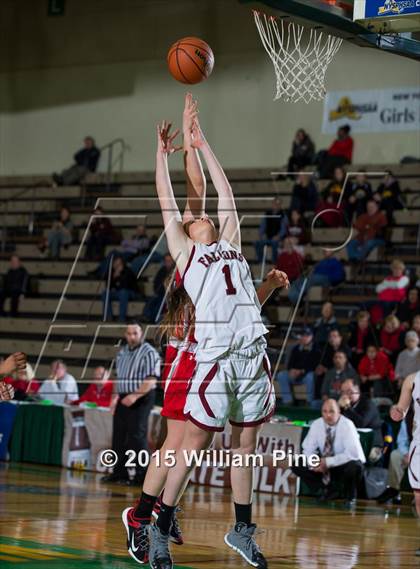 Thumbnail 2 in Jamesville-DeWitt vs. Albertus Magnus (NYSPHSAA Class A Semifinal) photogallery.