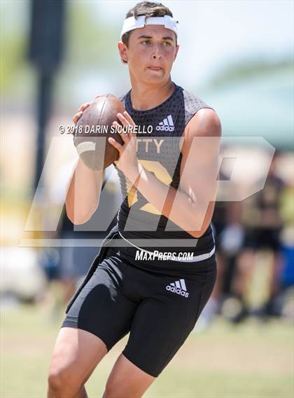 Thumbnail 2 in Pinnacle vs. Saguaro (GBAC 7-on-7) photogallery.