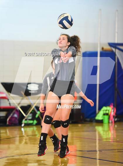 Thumbnail 1 in Edna Karr @ McGehee photogallery.