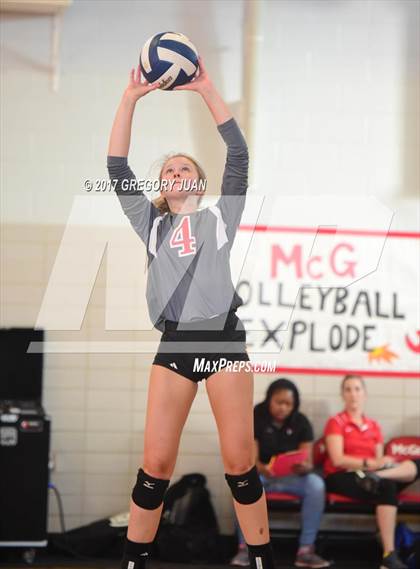 Thumbnail 2 in Edna Karr @ McGehee photogallery.