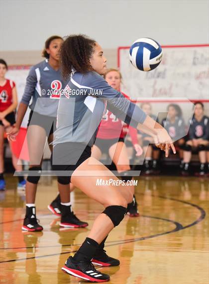 Thumbnail 3 in Edna Karr @ McGehee photogallery.