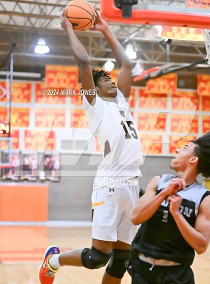 Thumbnail 1 in Willow Canyon vs. Mountain Pointe (MLK Dream Classic) photogallery.
