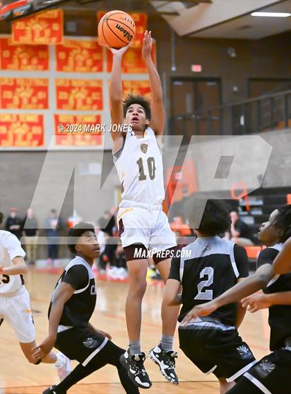 Thumbnail 1 in Willow Canyon vs. Mountain Pointe (MLK Dream Classic) photogallery.