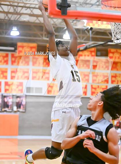 Thumbnail 2 in Willow Canyon vs. Mountain Pointe (MLK Dream Classic) photogallery.