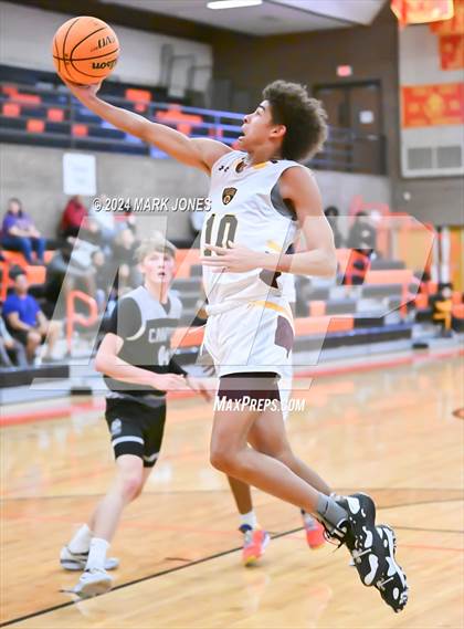 Thumbnail 3 in Willow Canyon vs. Mountain Pointe (MLK Dream Classic) photogallery.